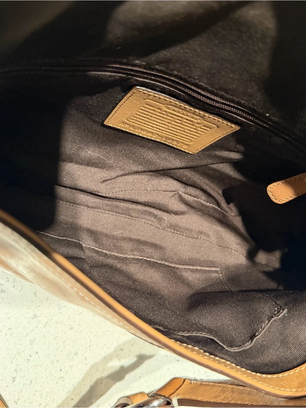 Coach vintage soho Tan medium Shoulder Bag with Buckle Accent